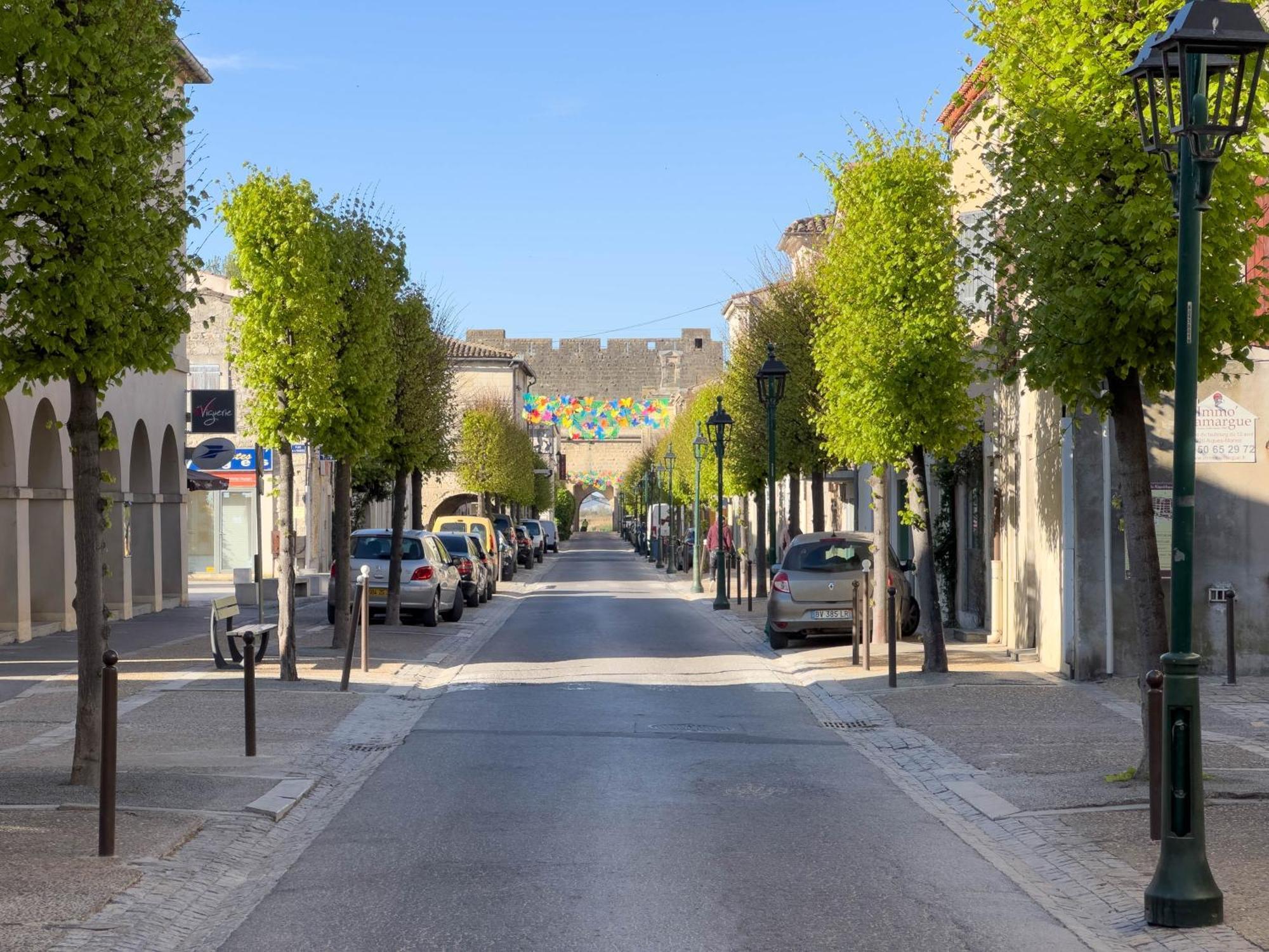 Les Suites Du 13 Aigues-Mortes Luaran gambar