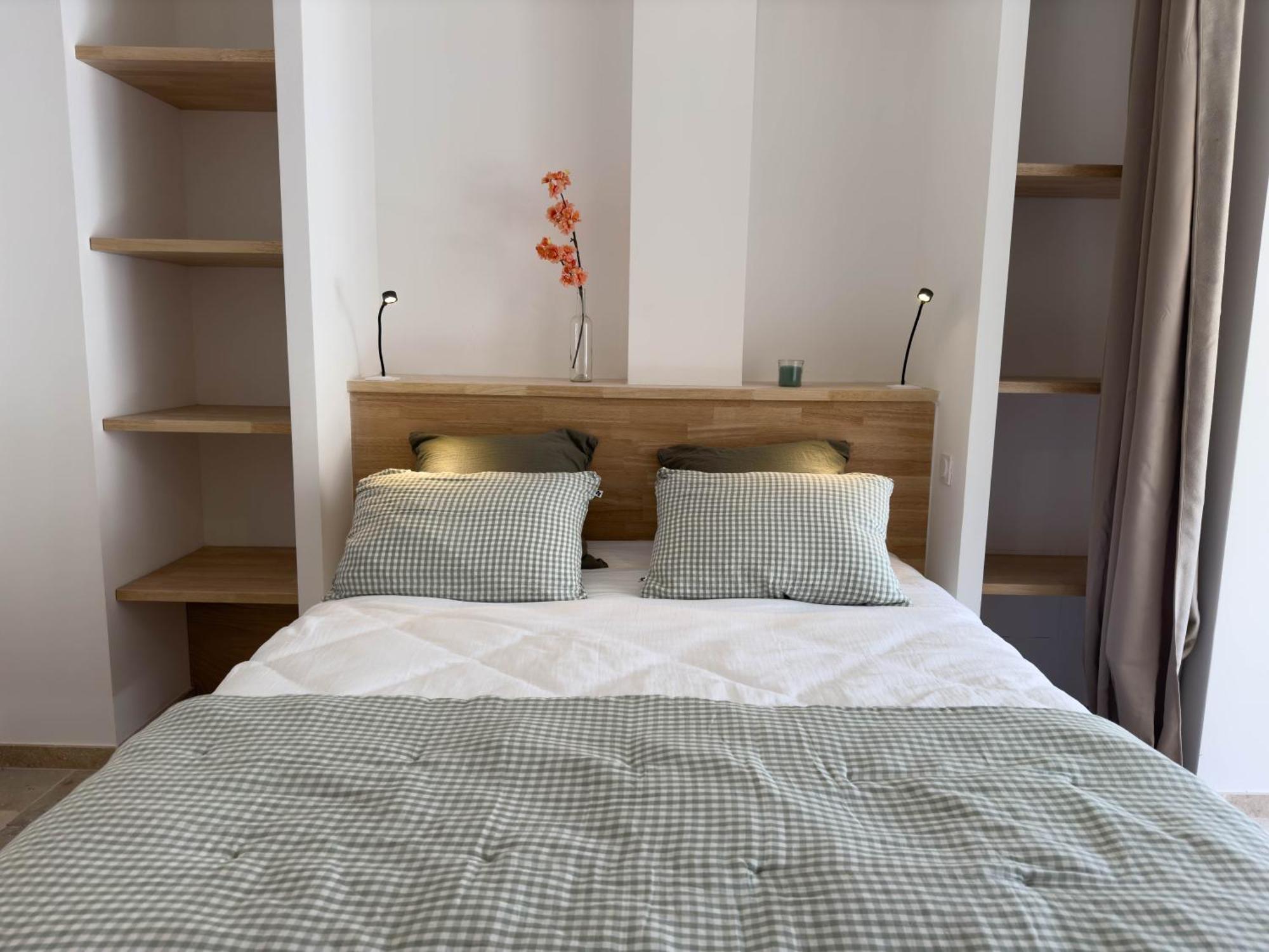 Les Suites Du 13 Aigues-Mortes Luaran gambar