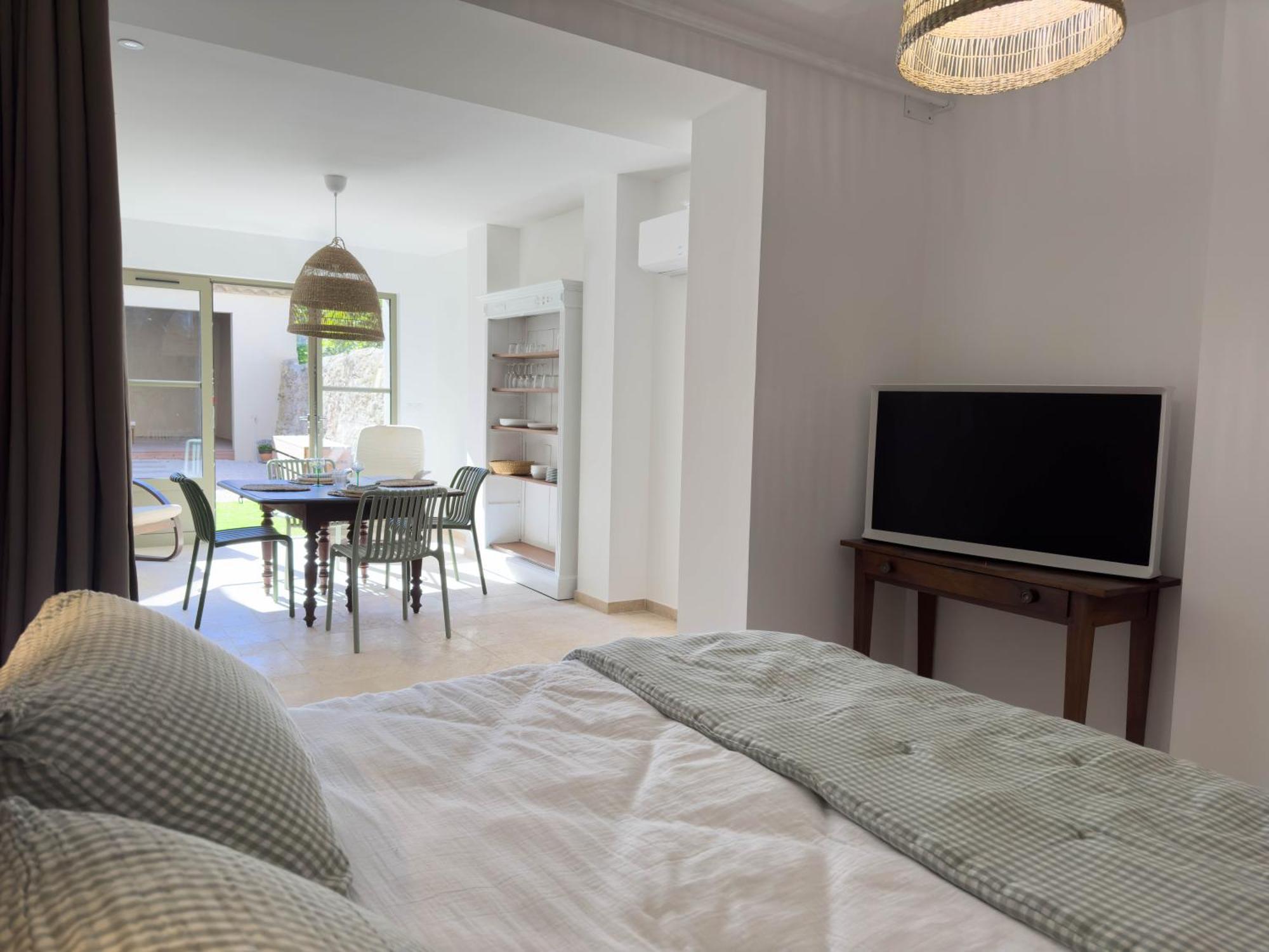Les Suites Du 13 Aigues-Mortes Luaran gambar
