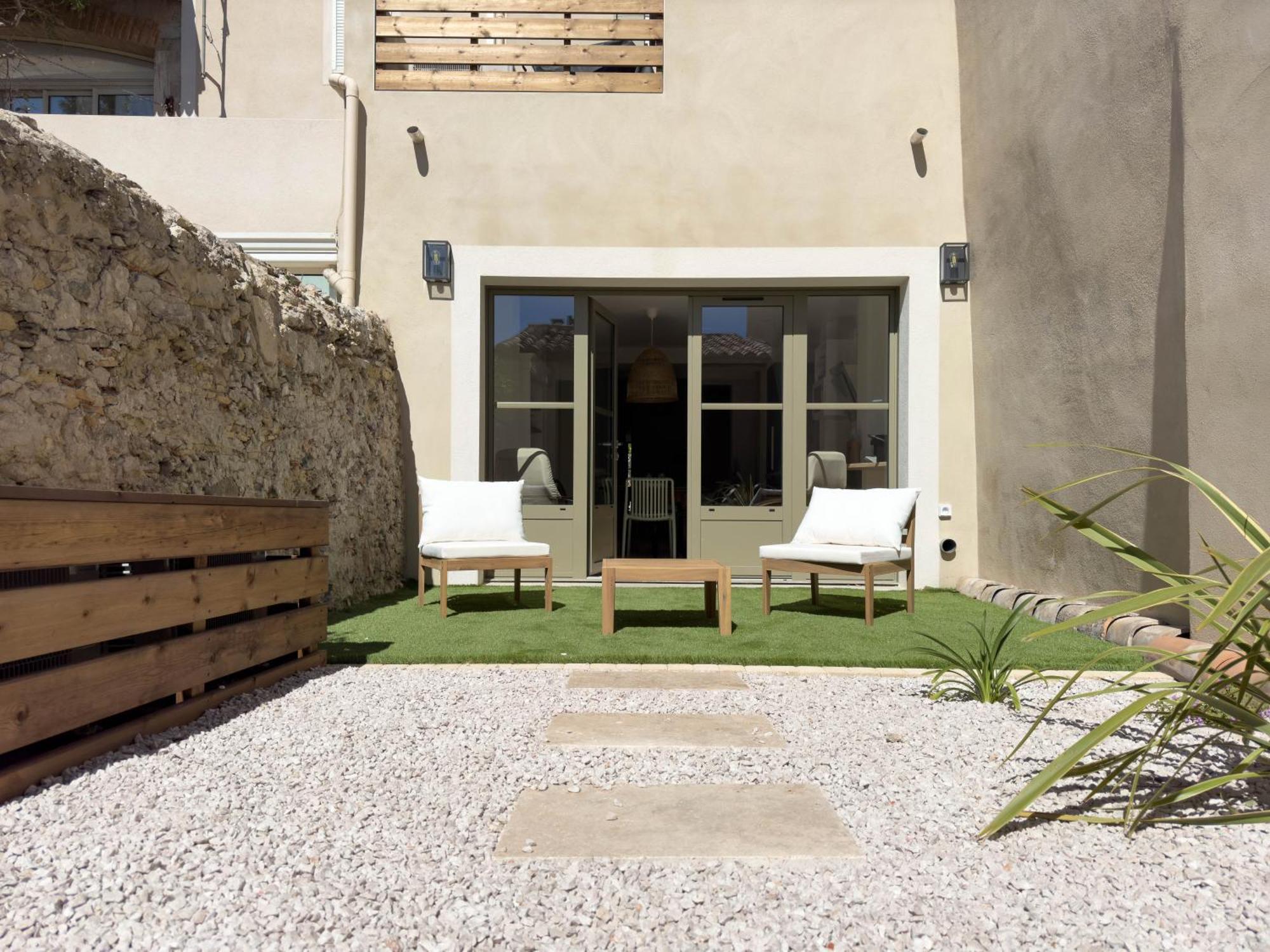 Les Suites Du 13 Aigues-Mortes Luaran gambar